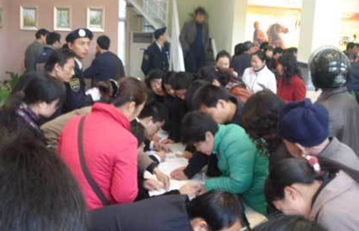 展示中心盛大開(kāi)放 名邦?舒府火爆中唯美綻放
